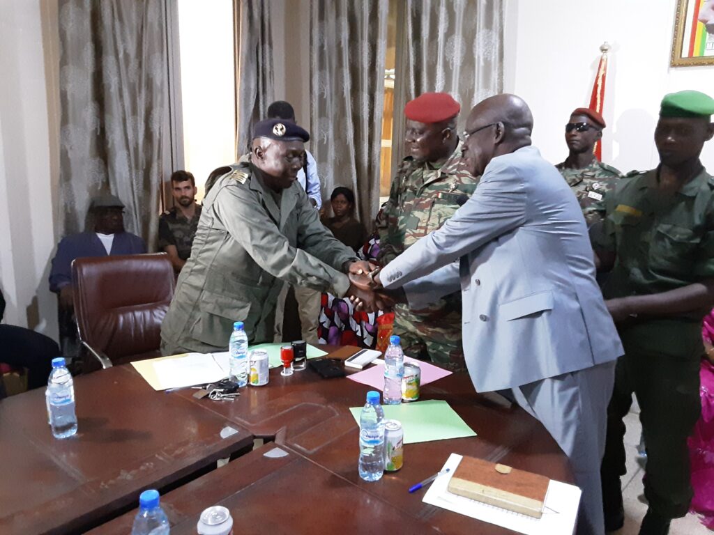 Passation de service entre le CV Mohamed Camara et le CV Amadou Sow le 07 Juin 2022